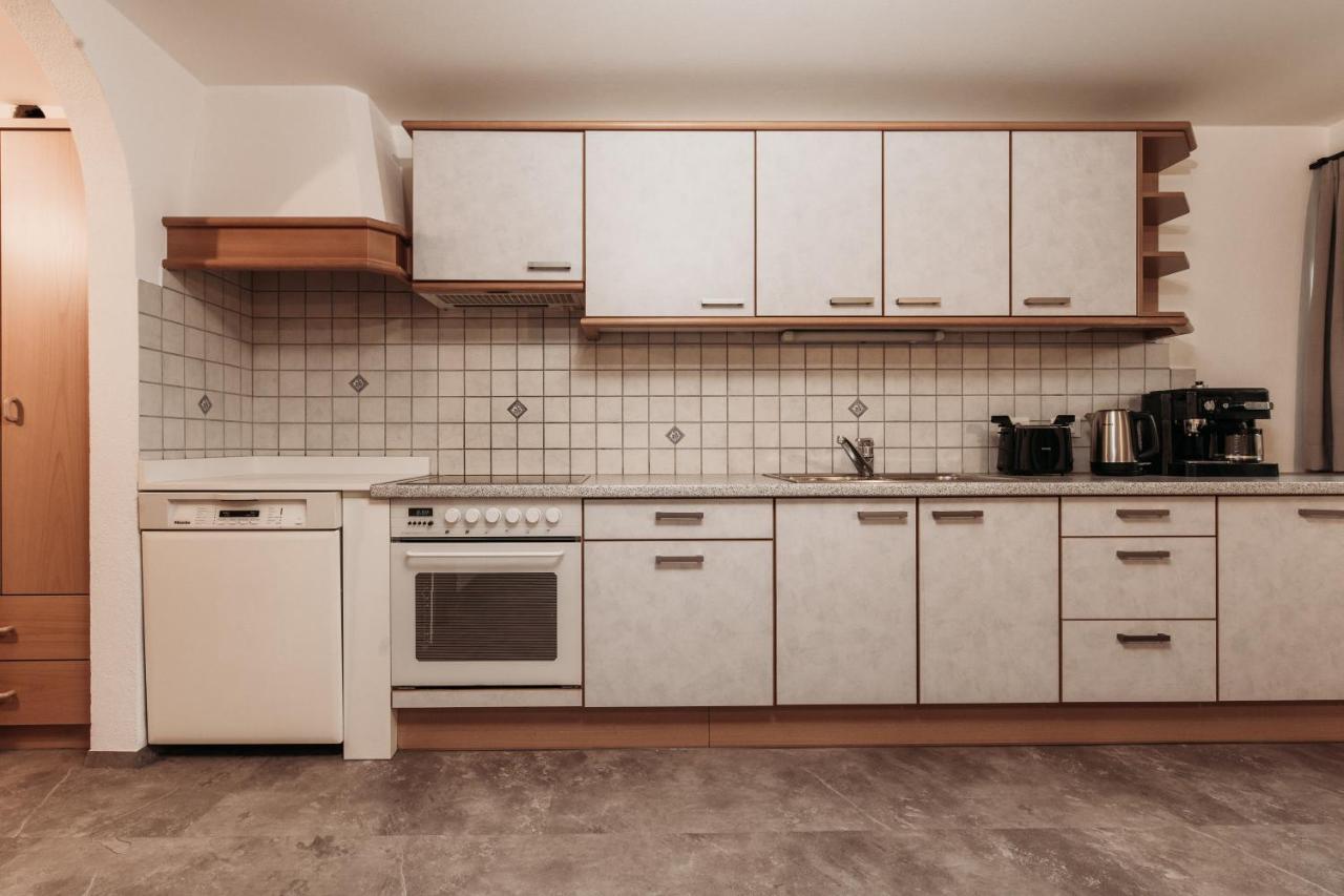Ban Hilba Apartment Фалцес Екстериор снимка